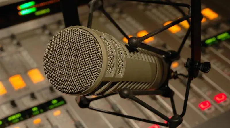 radio-microphone