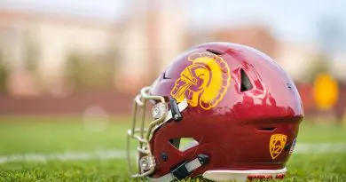 usc_trojans_football_helmet