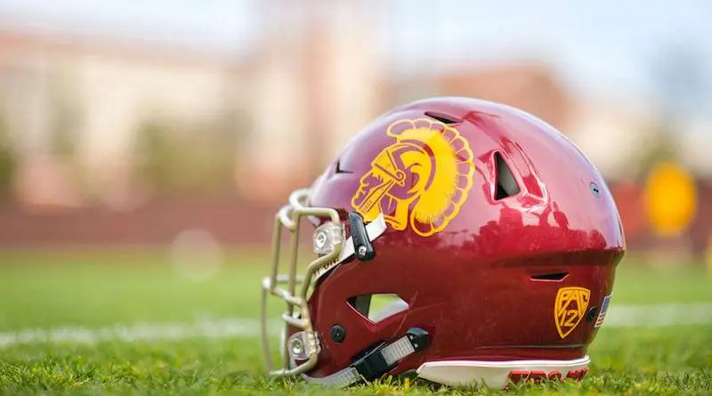 usc_trojans_football_helmet