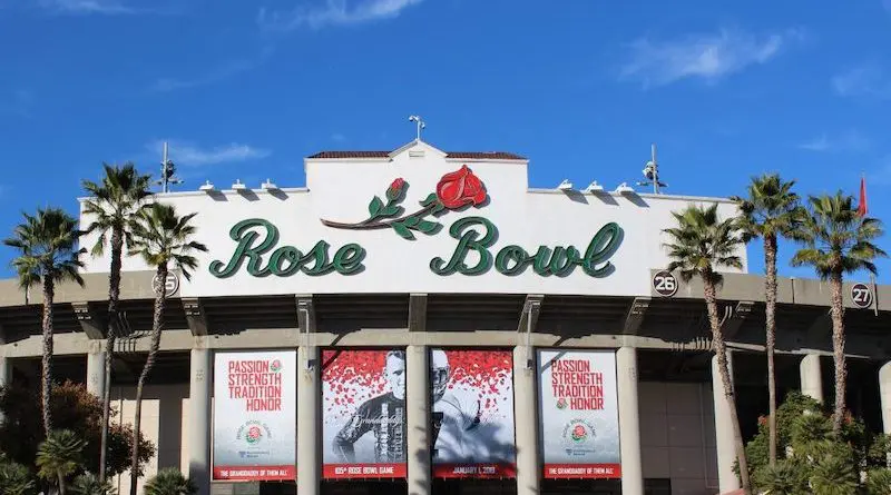 Rose_Bowl_Stadium_JYeh_282029_6a869ee3613393ee35ca3265912a1991