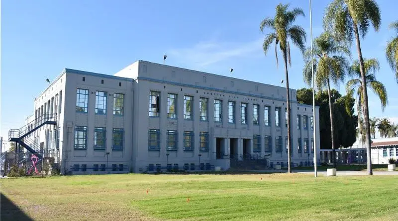 Compton_High_School_billboard