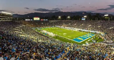 ucla rose bowl full crowd