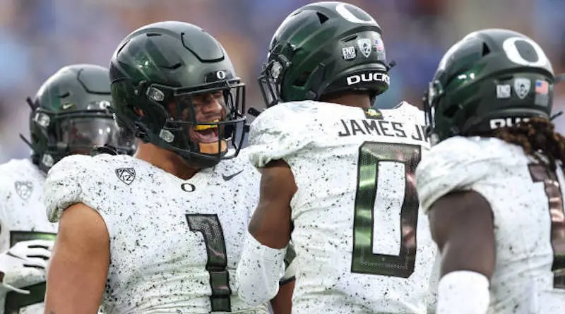 duck defense oregon vs ucla 2021