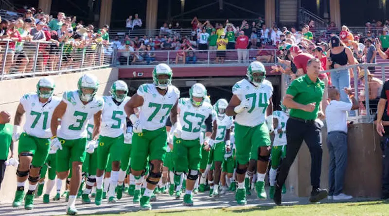 ducks run from tunnel vs stanford 2021