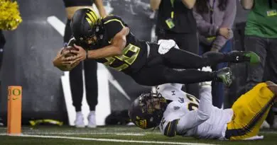 travis dye oregon vs cal 2021 90023