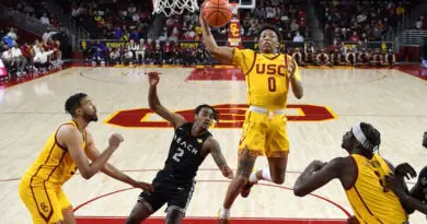 Long Beach State v USC