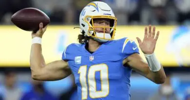 Justin Herbert Chargers featured