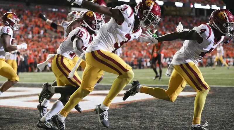 usc celebrating vs oregon state