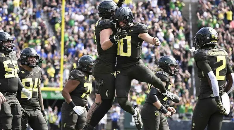 Oregon-BYU-football celebration