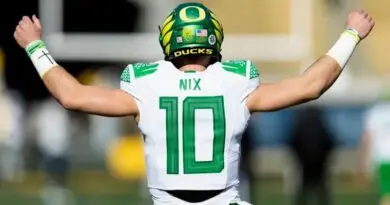 bo nix oregon arms raised 2022 football vs cal