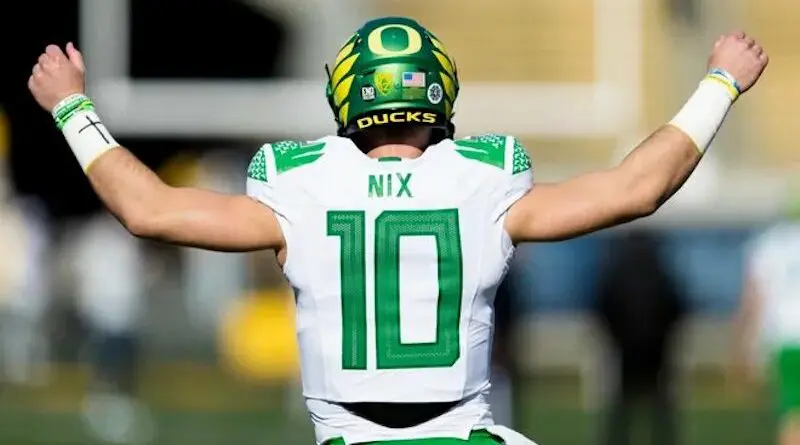 bo nix oregon arms raised 2022 football vs cal