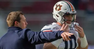 https___flywareagle.com_wp-content_uploads_imagn-images_2017_07_13537620
