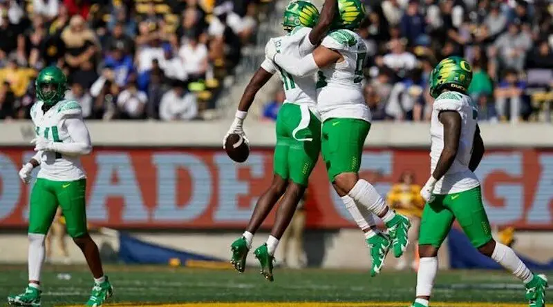 oregon celebrates vs cal 2022 football
