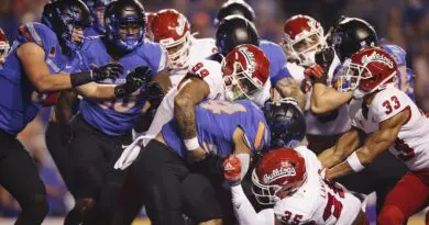 2022-10-08FB_FresnoState.vs_.BoiseSM05577-scaled