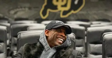 deion sanders colorado team room