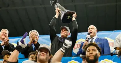 uw deboer alamo win 2022