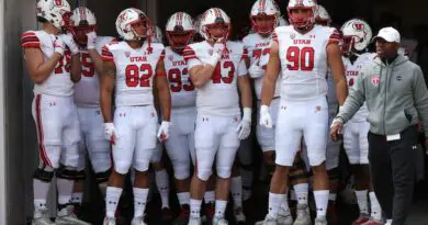 utah football waiting in tunnel