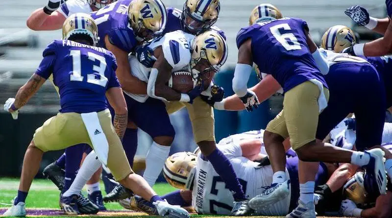 220430 cb Huskies Spring Game_01