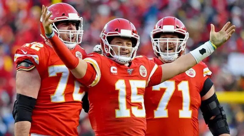 mahomes and chiefs after super bowl