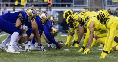 dawgs and ducks scrimmage line