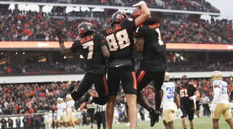 osu celebrating vs ucla 2023