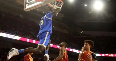 Adem Bona vs USC