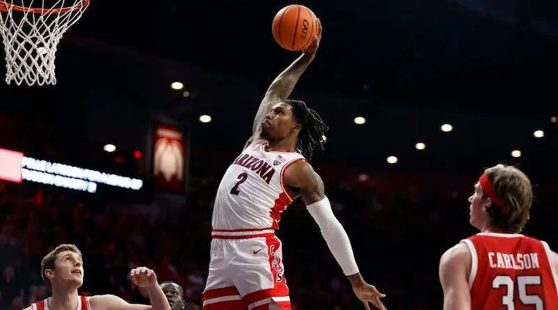Caleb Love and the Wildcats head to Utah looking for a rare win in SLC to stay at the top of the Pac-12 standings | Chris Coduto/AP
