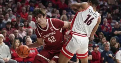 Maxime Raynaud scored 29 pts vs Arizona as the Cardinal host UCLA as both teams vie to get in the top 4 of the Pac-12 standings | Darryl Webb/AP