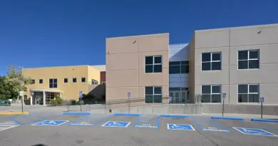 Rio Rancho High School building, Rio Rancho, NM