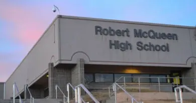 Robert McQueen HS