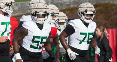 Oregon offensive linemen