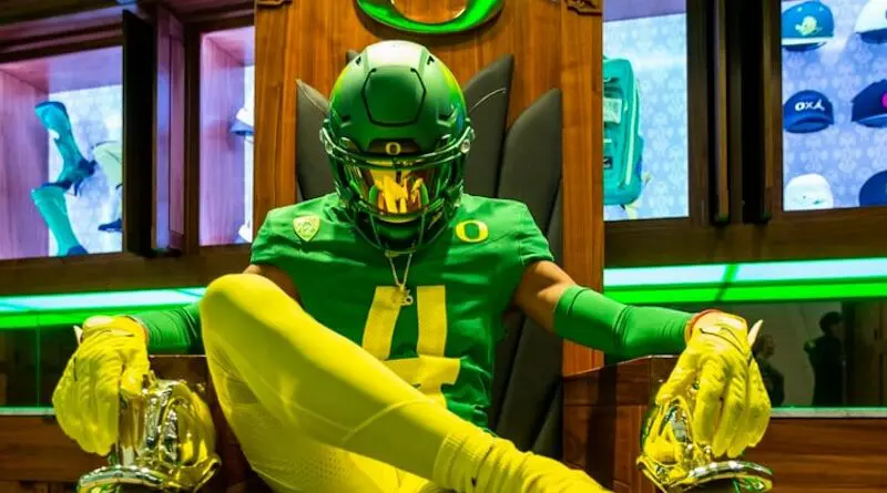 Oregon wide receiver recruit Dakorien Moore