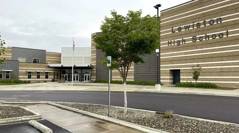 Lewiston HS
