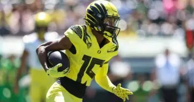 Oregon wide receiver Tez Johnson