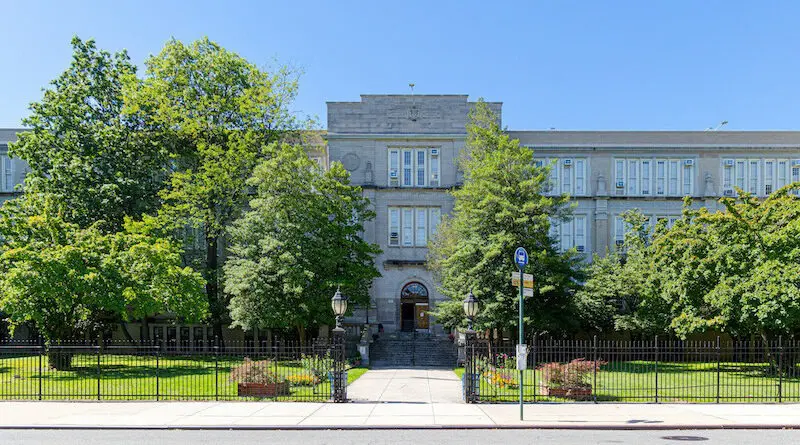 Bayside HS