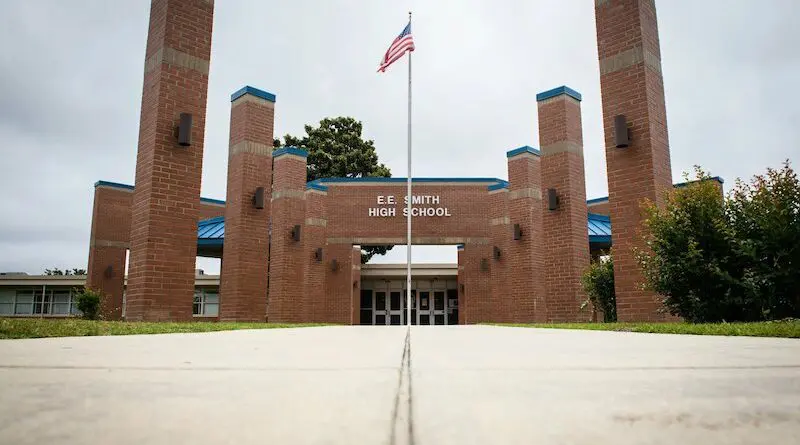 E.E. Smith HS