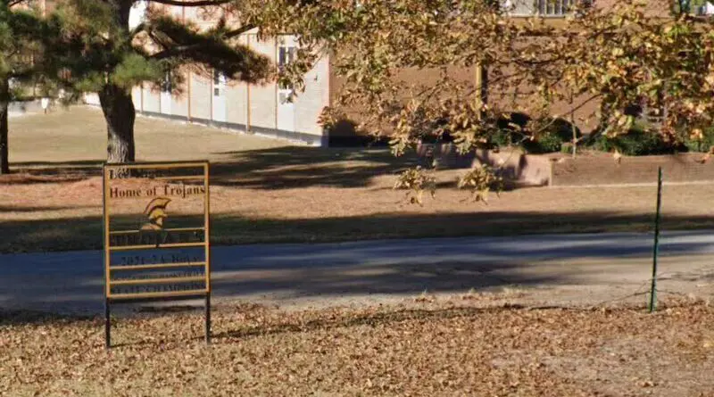 Lee High School