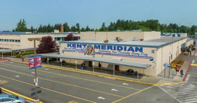 Kent-Meridian HS