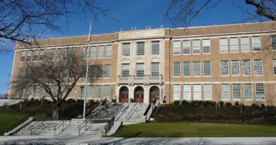 Roosevelt_High_School_(Seattle)