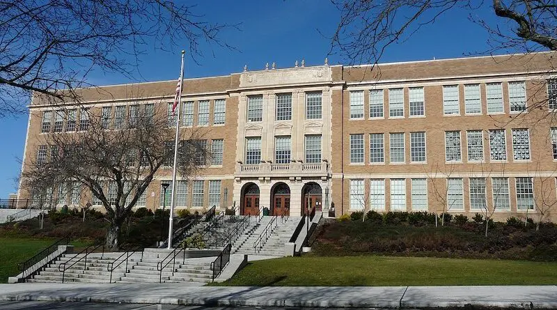 Roosevelt_High_School_(Seattle)