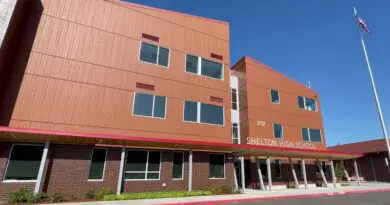 Shelton HS