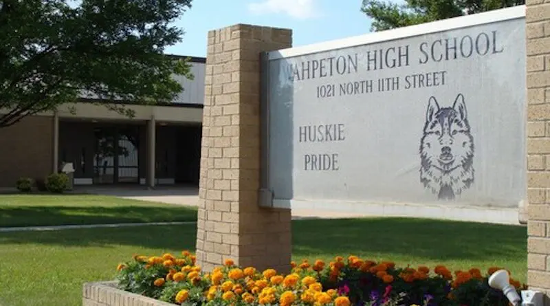 Wahpeton HS