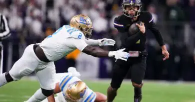 Demond Williams UW