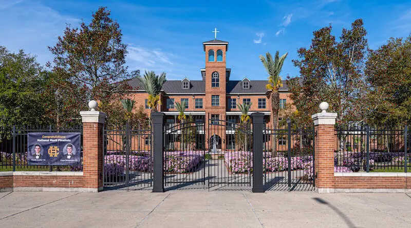 Holy Cross HS