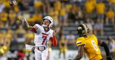 Liberty quarterback transfer Kaidon Salter should immediately compete with 4-star JuJu Lewis at Colorado
