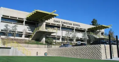 Oaks-Christian-School-Exterior