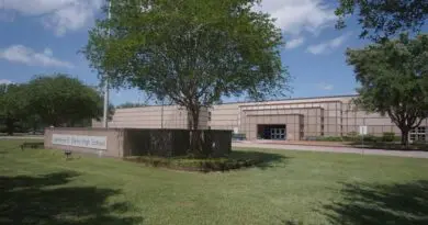 Elkins HS