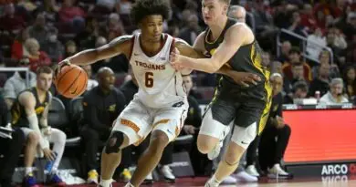 Iowa v USC