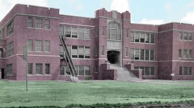Former Charlton-Pollard High School in Beaumont, TX