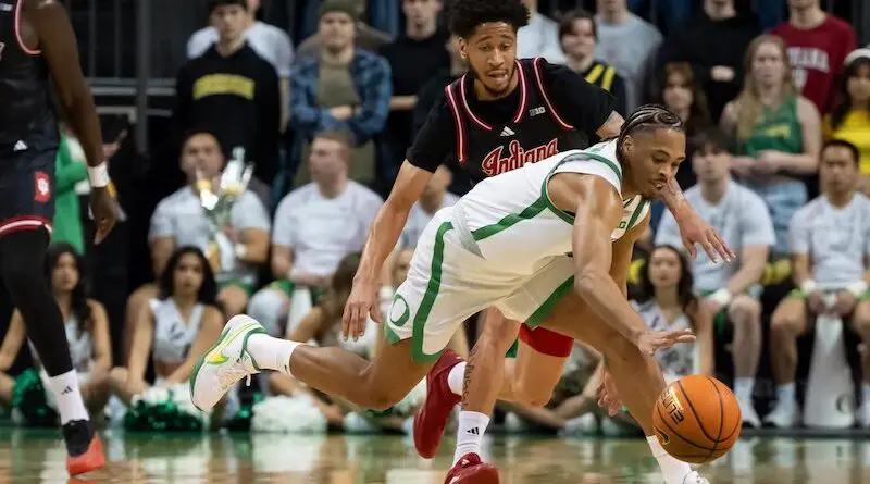 Oregon guard Keeshawn Barthelemy vs Indiana